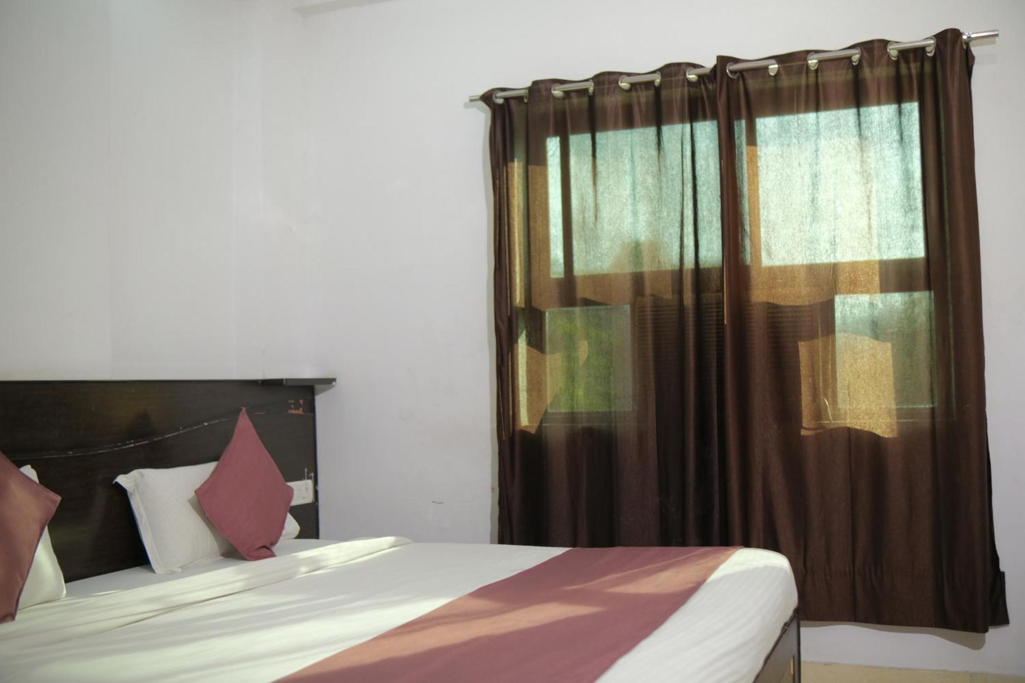 Hotel Quality Time Удайпур Екстериор снимка