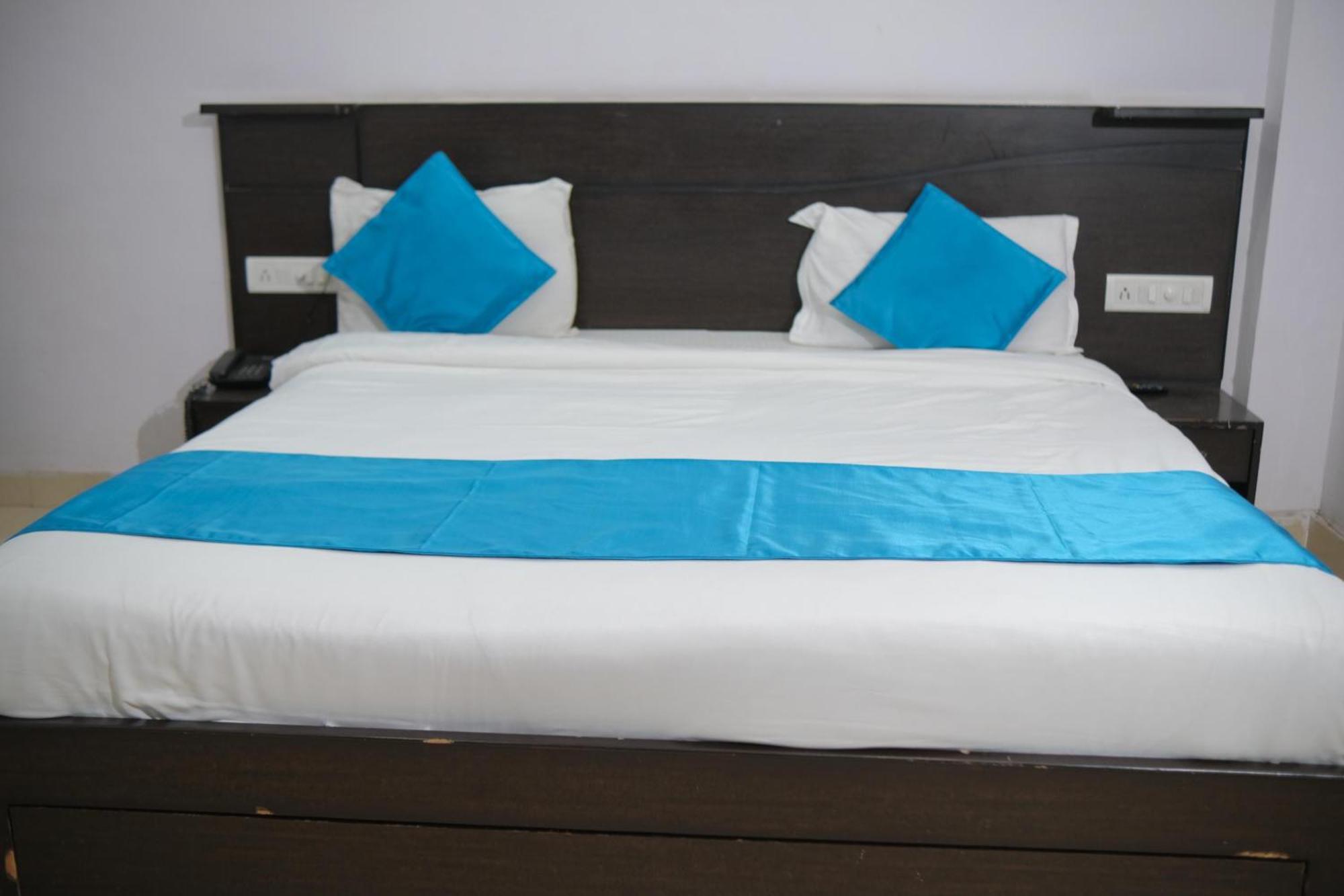 Hotel Quality Time Удайпур Екстериор снимка